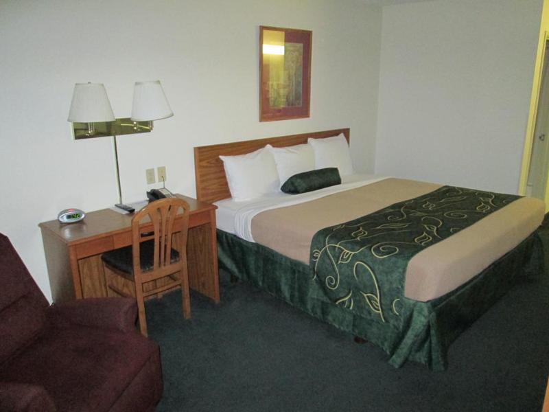 Travelodge By Wyndham Morrill Esterno foto